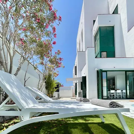 Taucho - Private, Heatable Pool, Bbq, 4 Bedrooms - 度假居 *