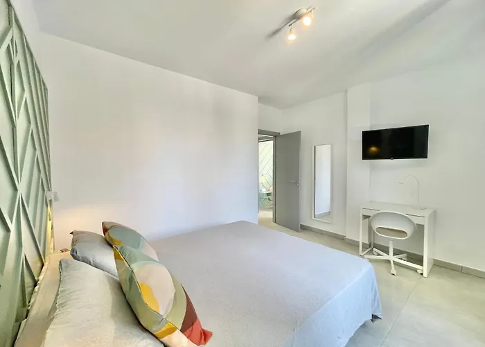 Taucho - Private, Heatable Pool, Bbq, 4 Bedrooms -