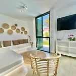 Taucho - Private, Heatable Pool, Bbq, 4 Bedrooms -
