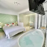 Taucho - Private, Heatable Pool, Bbq, 4 Bedrooms -