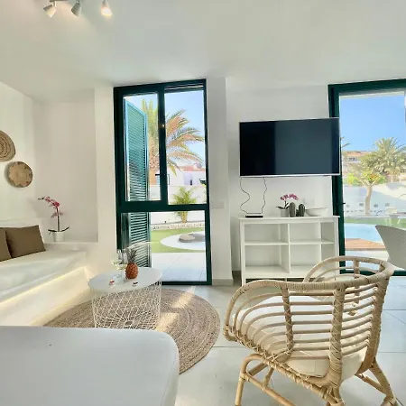 Taucho - Private, Heatable Pool, Bbq, 4 Bedrooms - 푸에르토 데 산티아고
