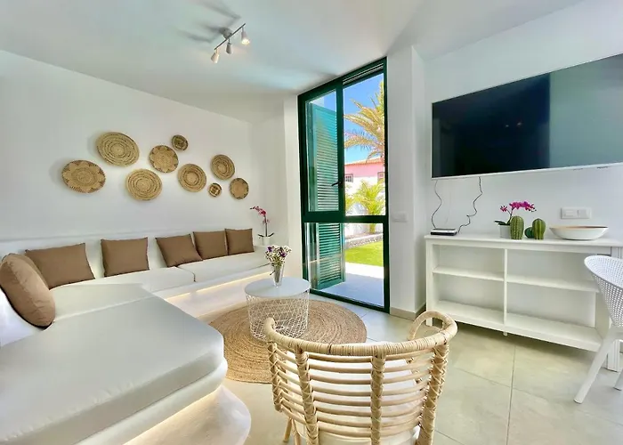 Taucho - Private, Heatable Pool, Bbq, 4 Bedrooms -